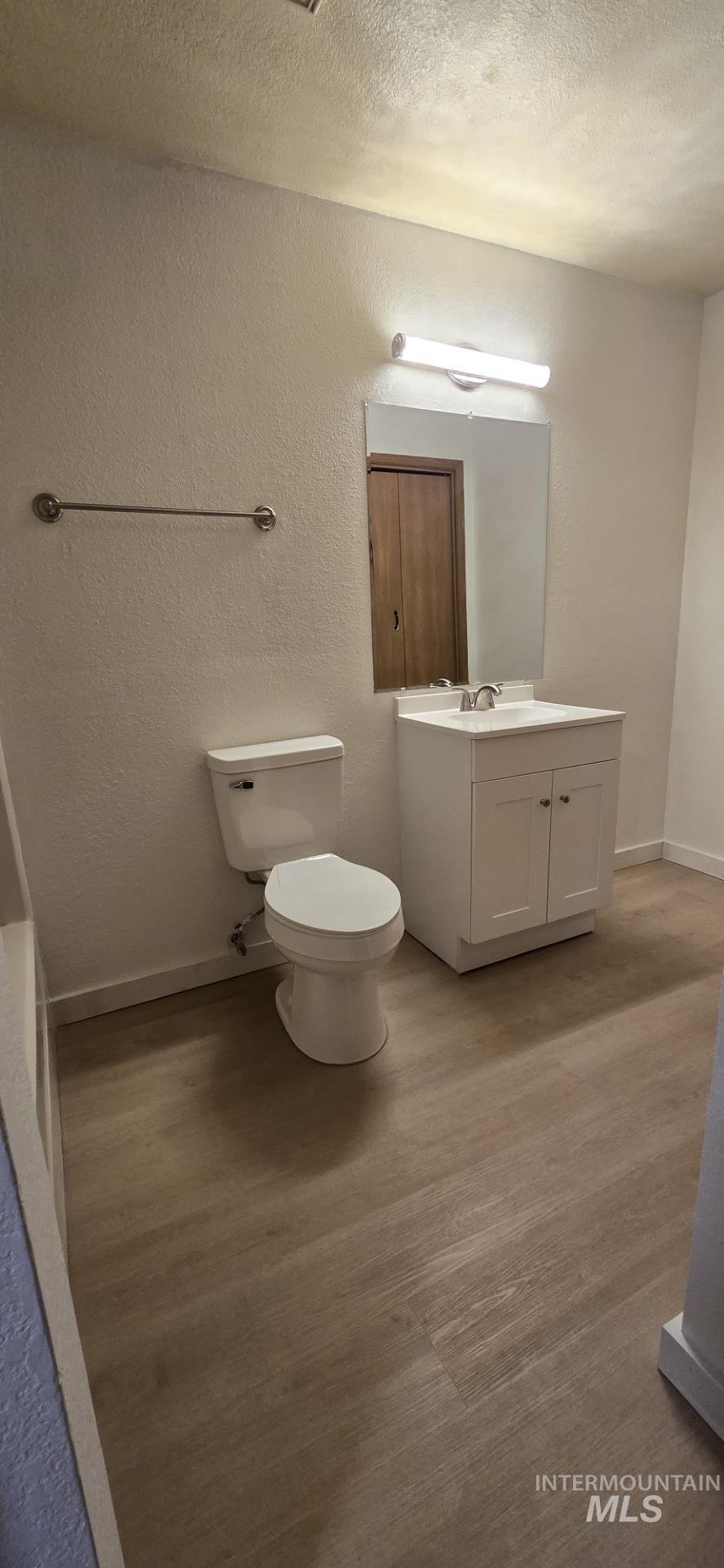 6772-6778 Douglas St