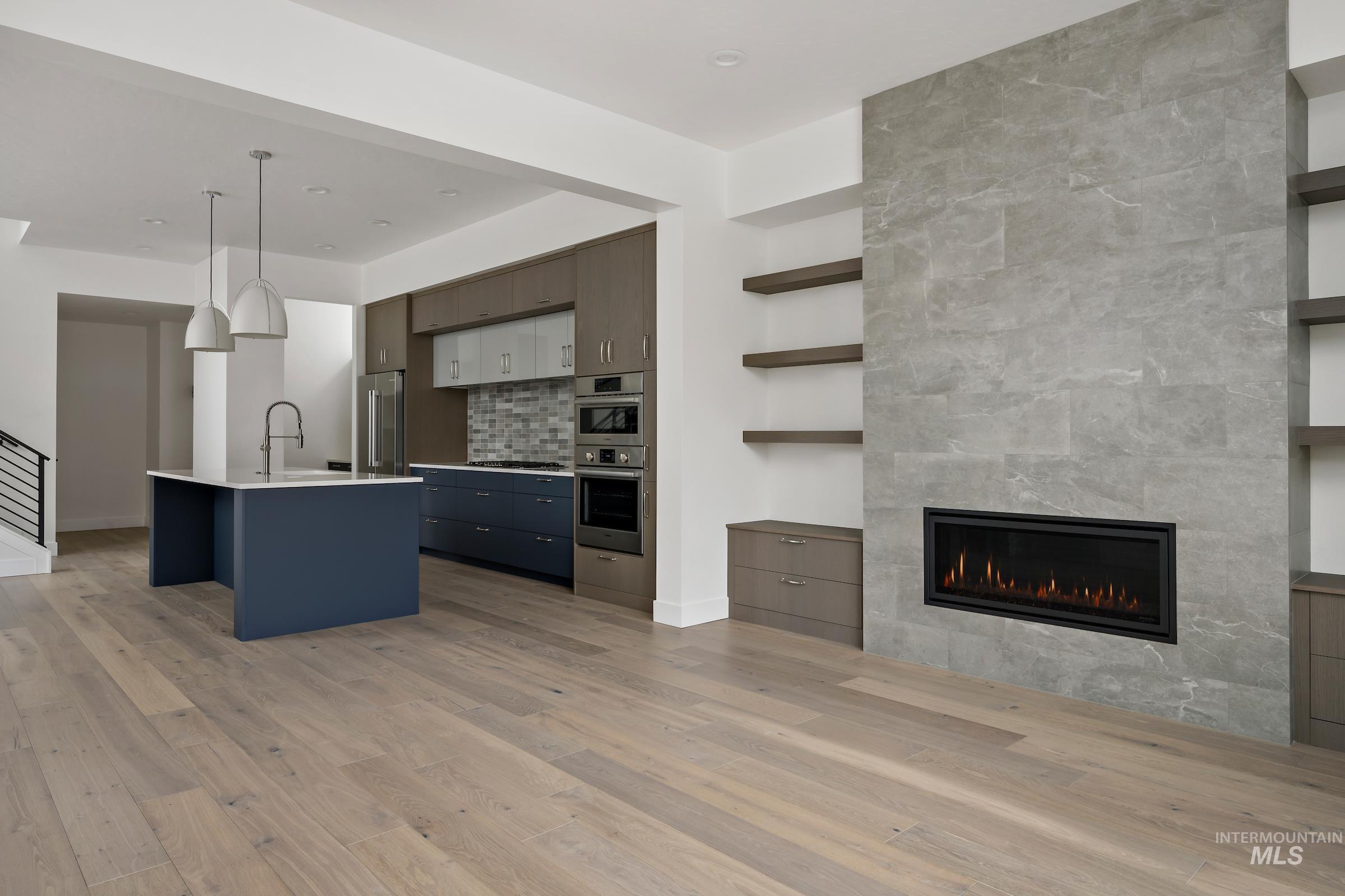 11725 N Rabbitbrush Way