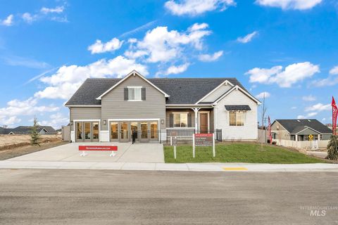 Photo of 2375 N Mountain Vista Ave, Star, ID 83669 (MLS # 98983928)