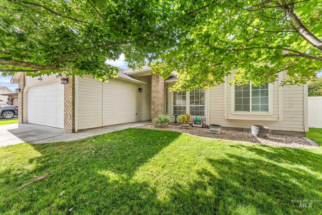 Photo of 4213 E Lanager Ct, Nampa, ID 83687 (MLS # 99001019)