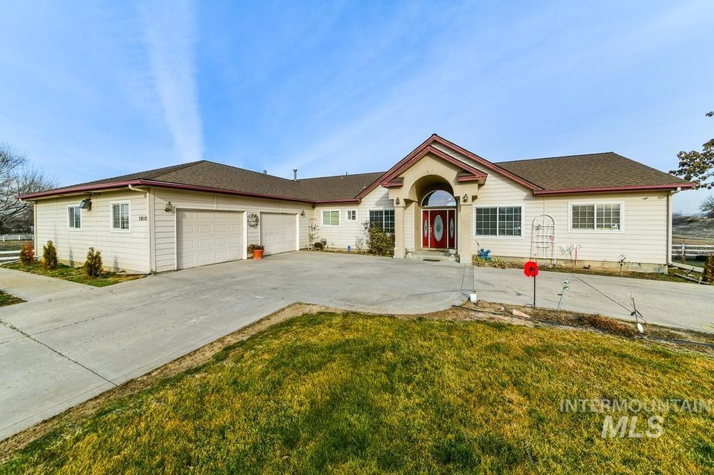 Photo of 1810 NE 17th Ave, Payette, ID 83661 (MLS # 98973645)