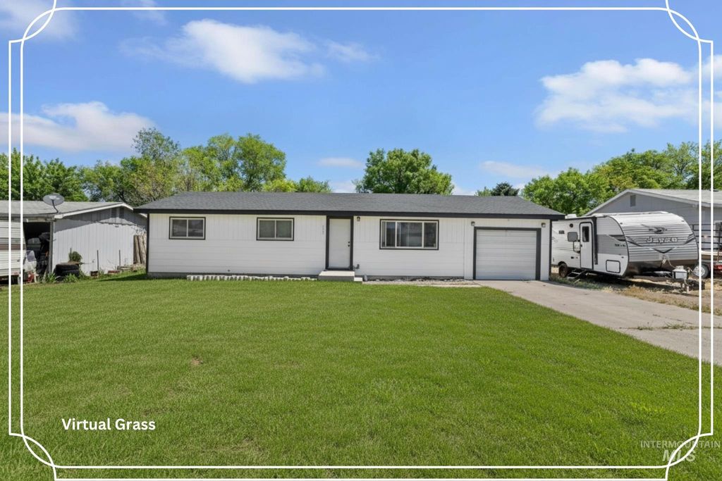 Photo of 112 Sunset Cir, Buhl, ID 83316 (MLS # 98987742)