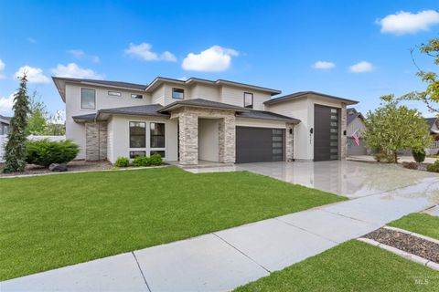 Photo of 8343 W Sparks Lake Dr, Boise, ID 83714 (MLS # 98982380)