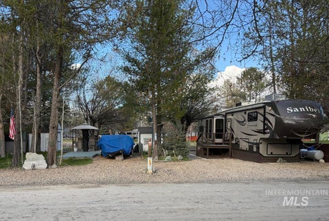 Photo of 5 H Street, Cascade, ID 83611 (MLS # 98983964)