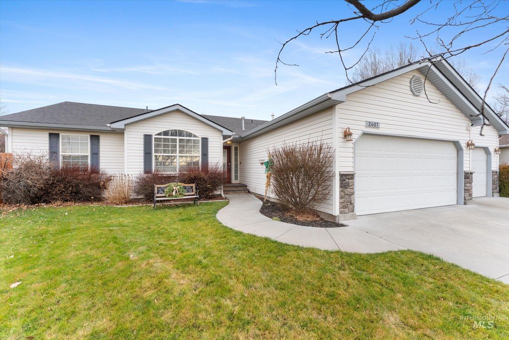 Photo of 2407 Stormy Mountain Pl, Mountain Home, ID 83647 (MLS # 98971183)