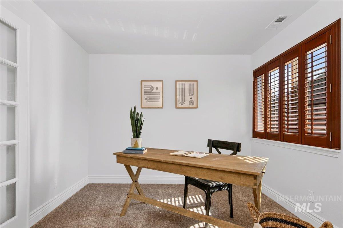 2nd Bedroom / Office