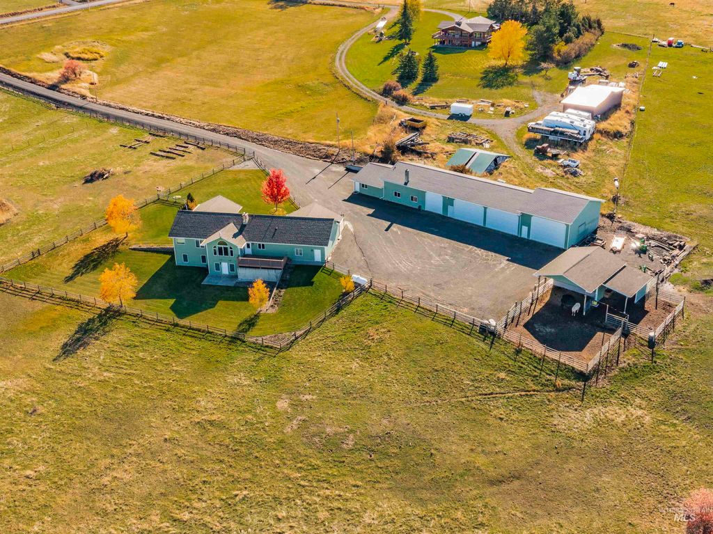 Photo of 202 Fish Hatchery Road, Grangeville, ID 83530 (MLS # 98994454)