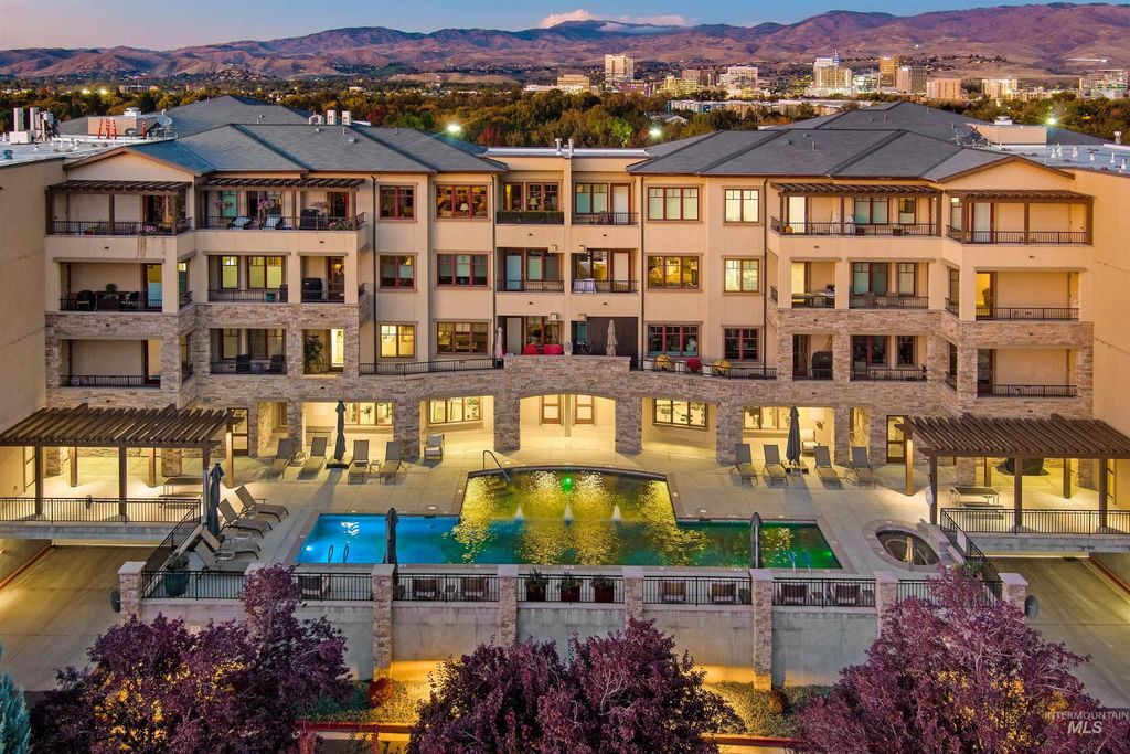 Photo of 3059 W Crescent Rim Dr #201, Boise, ID 83706 (MLS # 98970742)