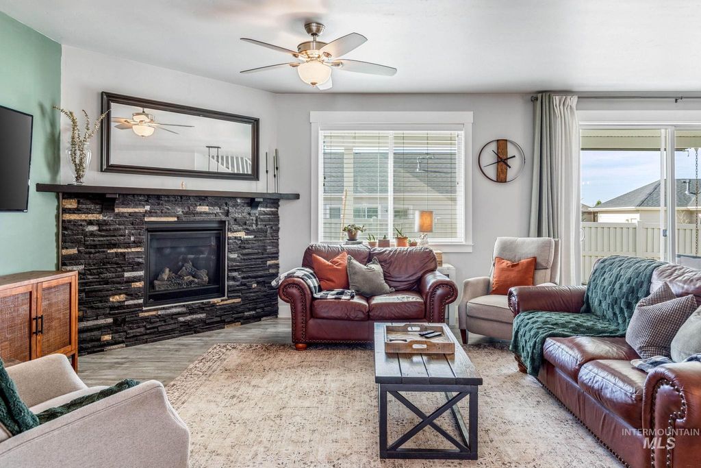 Photo of 1127 Overland Trail St, Middleton, ID 83644 (MLS # 98976858)