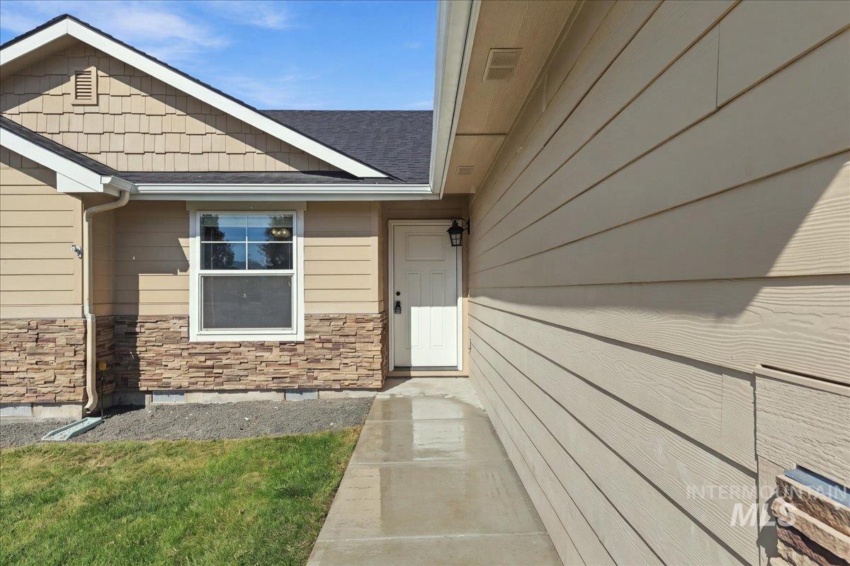 394 W Aspen Ct.