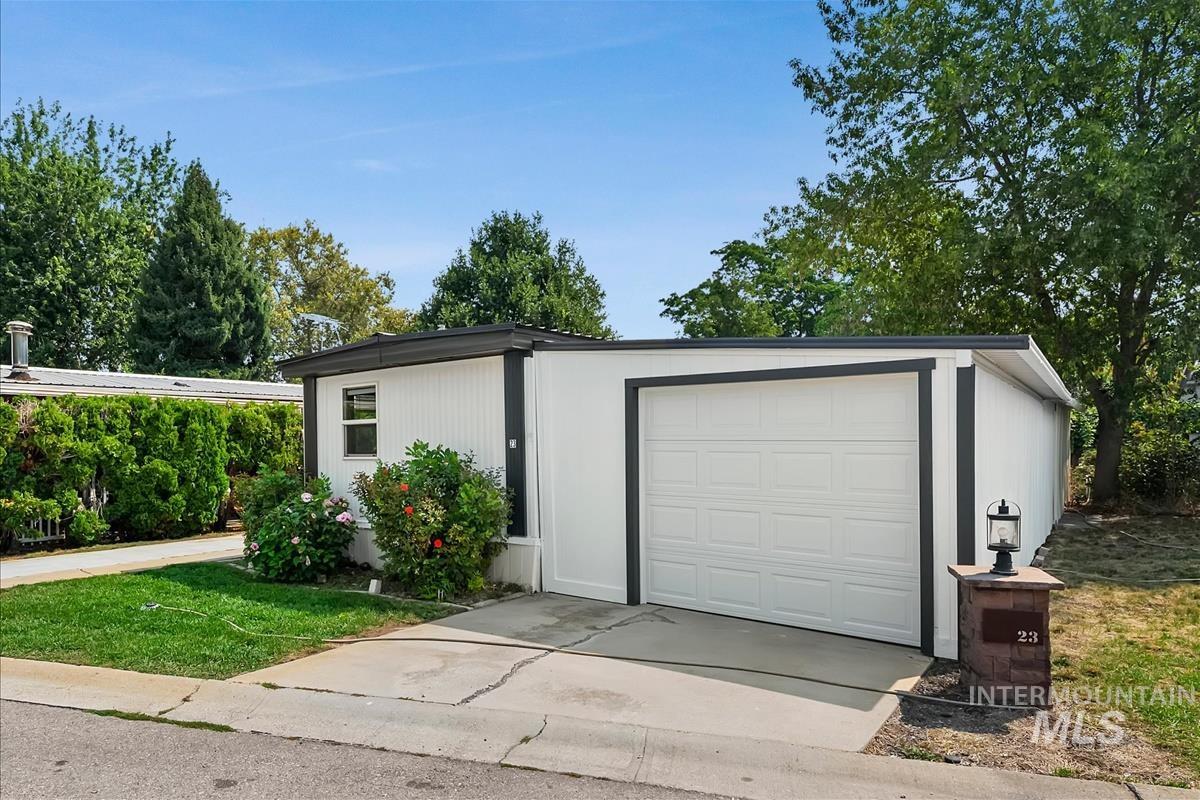 3181 W Alpine