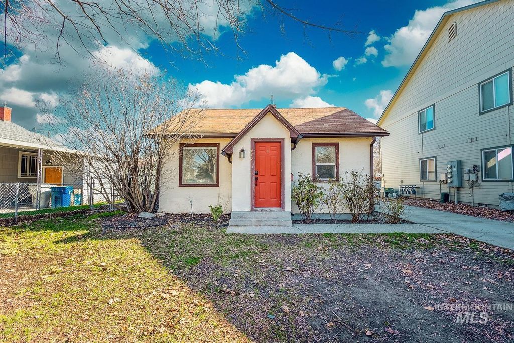 Photo of 608 S Fern Street, Nampa, ID 83686 (MLS # 98976500)