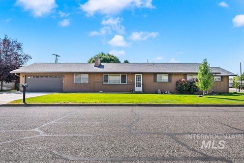 124 Sears Dr Ontario OR 97914