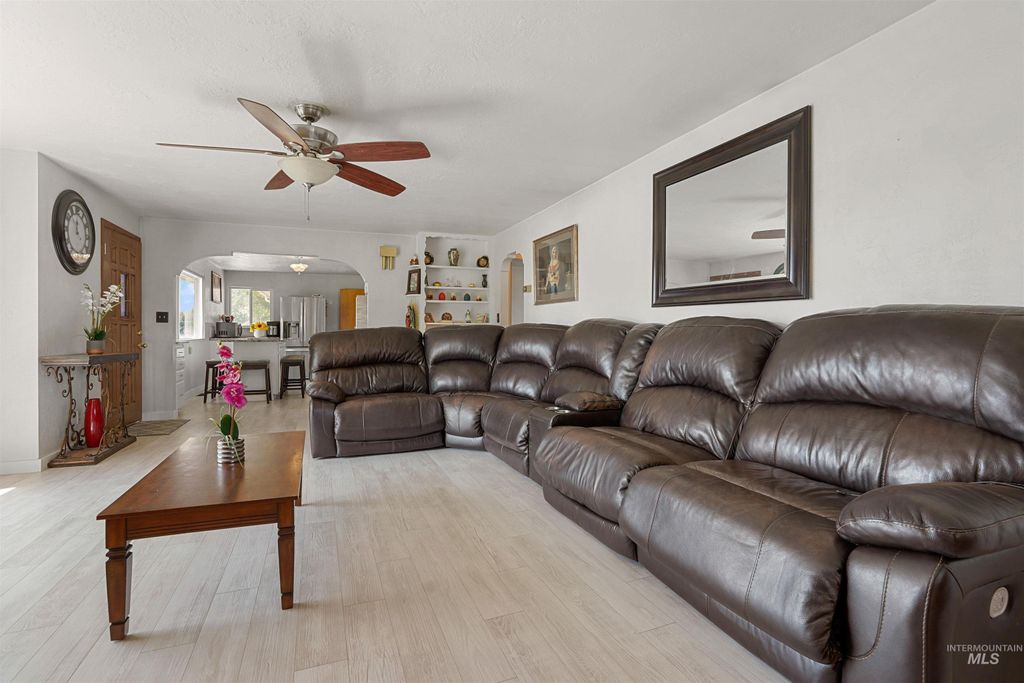 Photo of 1520 R Street, Heyburn, ID 83336 (MLS # 98982064)