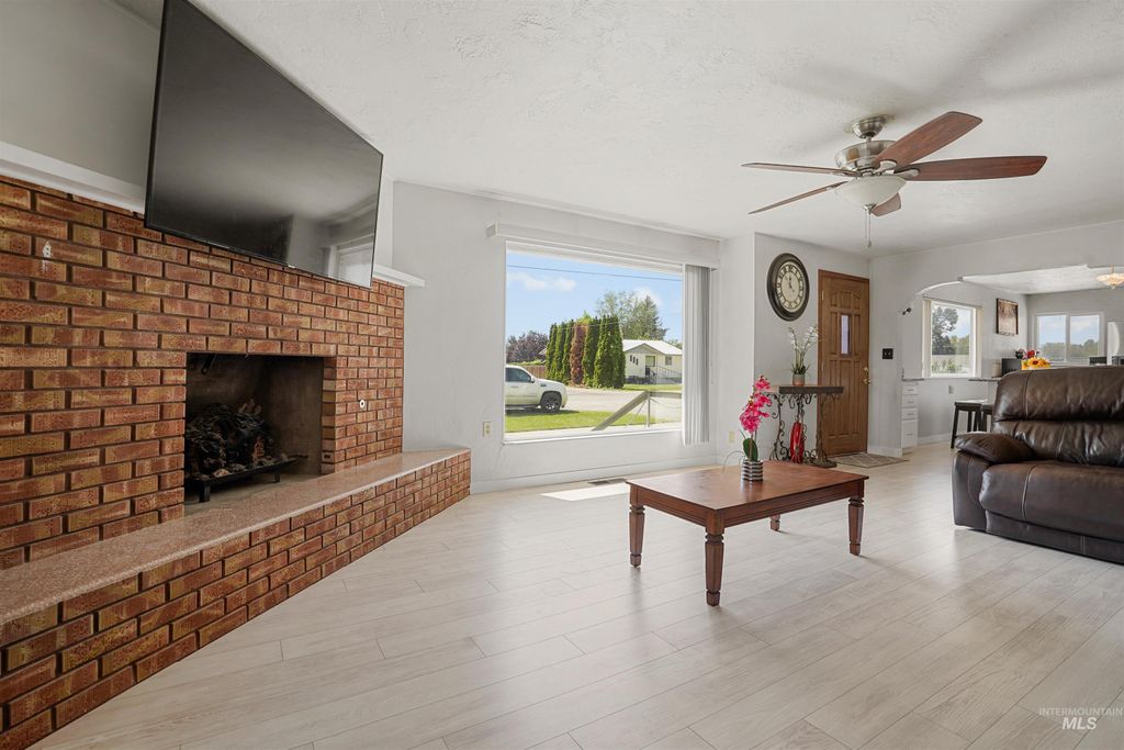 Photo of 1520 R Street, Heyburn, ID 83336 (MLS # 98982064)