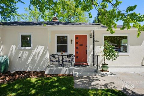 Photo of 206 N Bacon Dr, Boise, ID 83712 (MLS # 98986363)