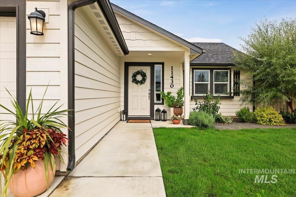 Photo of 11430 Queensland Dr, Caldwell, ID 83607 (MLS # 98963925)