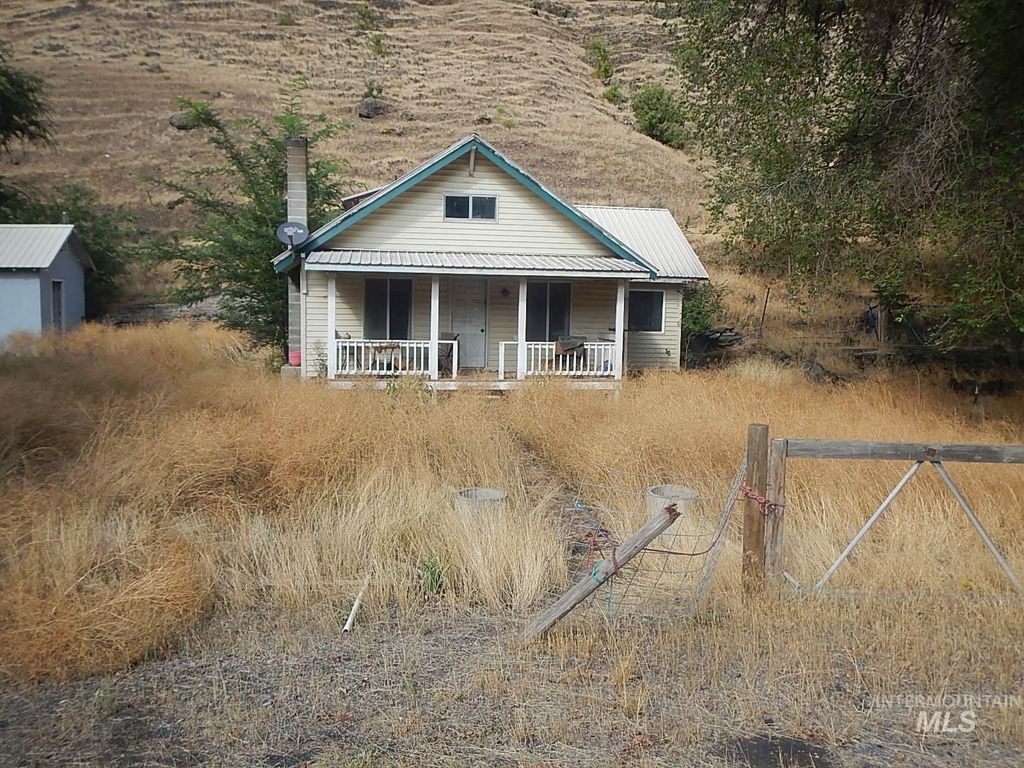 Photo of 2322 Asotin Ck Rd, Asotin, WA 99402 (MLS # 98965480)