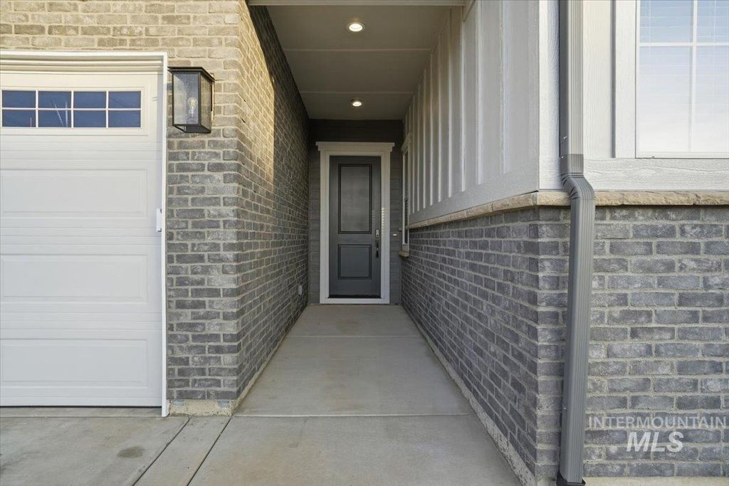 Photo of 2278 N Kenora Ave, Star, ID 83669 (MLS # 98972456)