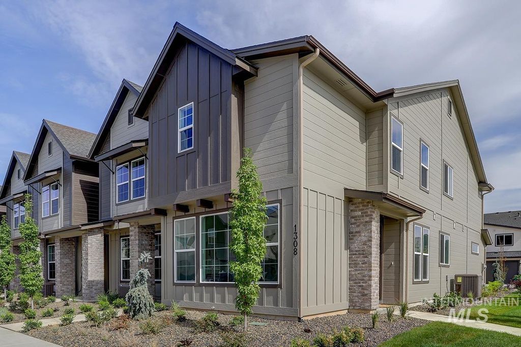 Photo of 1439 N Webb Way, Meridian, ID 83642 (MLS # 98971257)