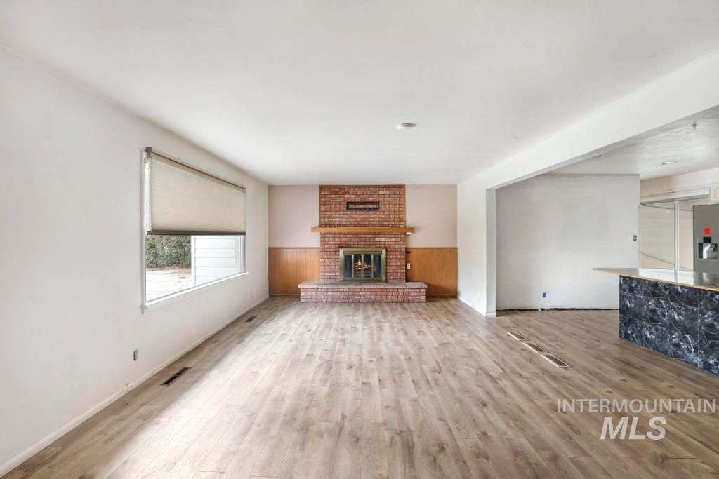 Photo of 553 Eastland Dr, Twin Falls, ID 83301 (MLS # 98976608)