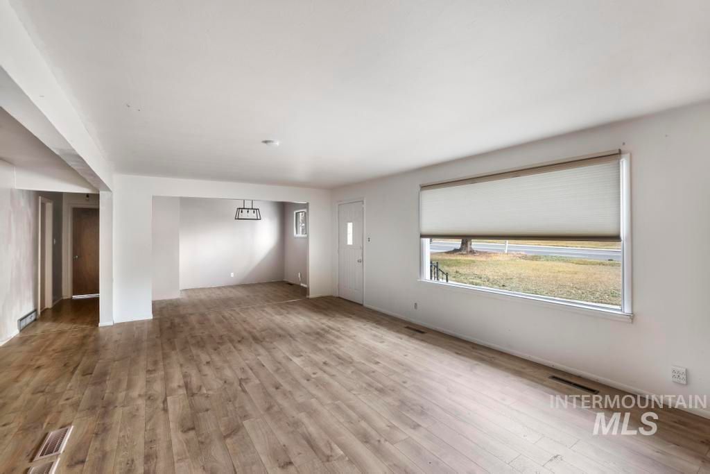 Photo of 553 Eastland Dr, Twin Falls, ID 83301 (MLS # 98976608)