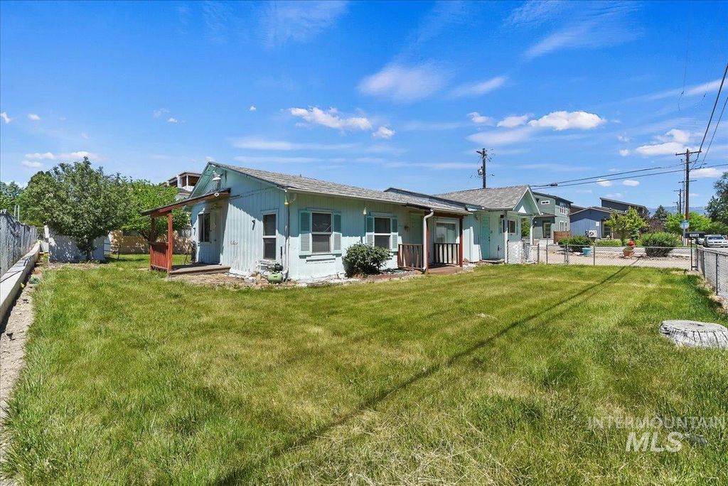 Photo of 316 E 45th St, Garden City, ID 83714 (MLS # 98986545)