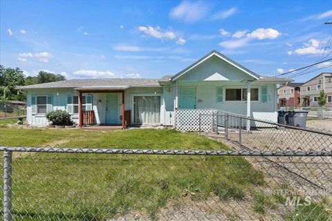 Photo of 316 E 45th St, Garden City, ID 83714 (MLS # 98986545)