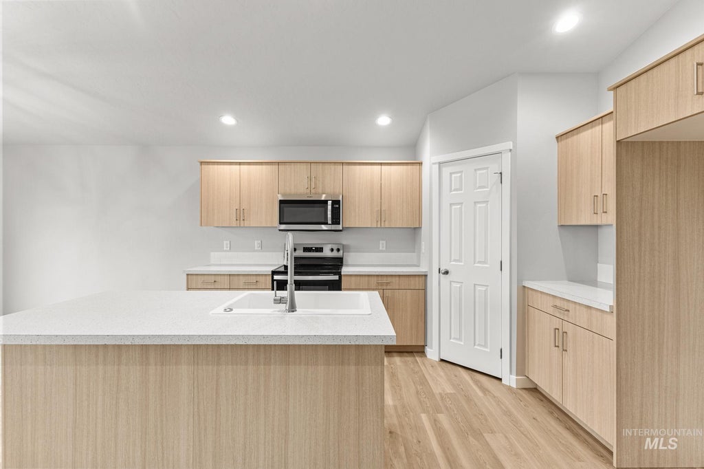 Photo of 623 W Novak Dr, Emmett, ID 83617 (MLS # 98991811)
