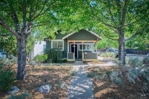 Photo of 1900 N 13th St, Boise, ID 83702 (MLS # 98999639)
