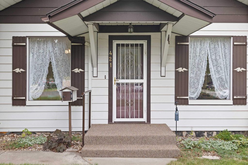 Photo of 421 E Ave E Ave, Jerome, ID 83338 (MLS # 98976583)