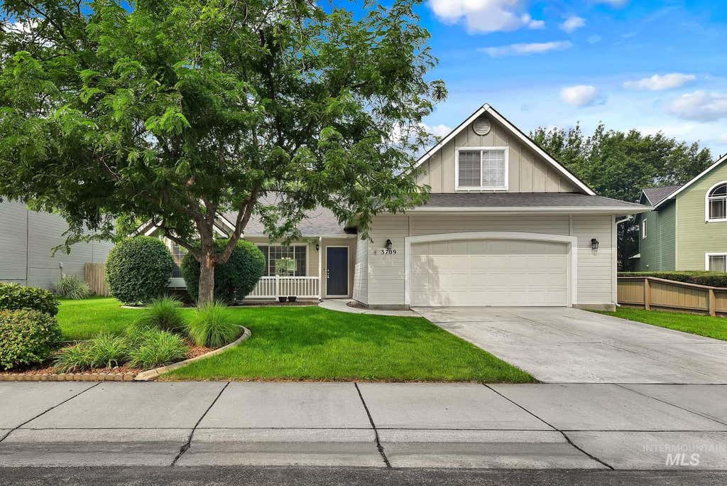 Photo of 3709 N Lezana AVE, Meridian, ID 83646 (MLS # 98995825)