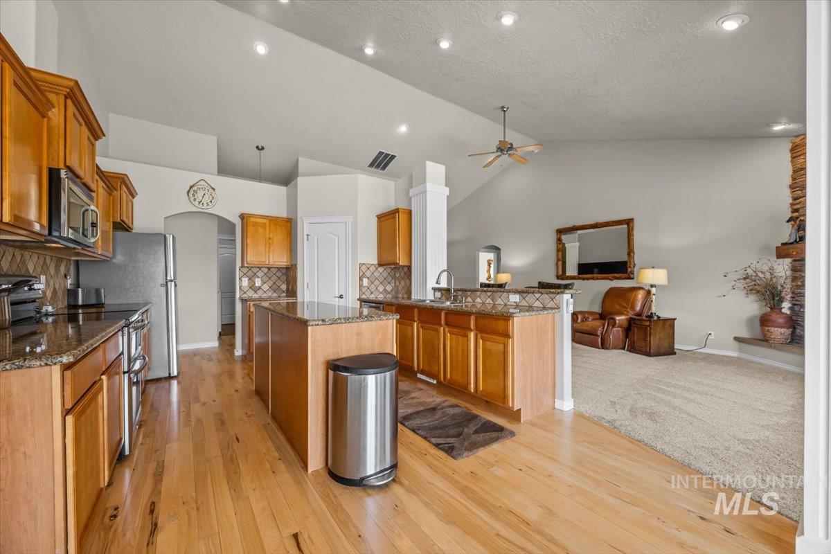 Horseshoe Bend, Idaho 83629, United States, 3 Bedrooms Bedrooms, ,3 BathroomsBathrooms,Residential,Active,134675