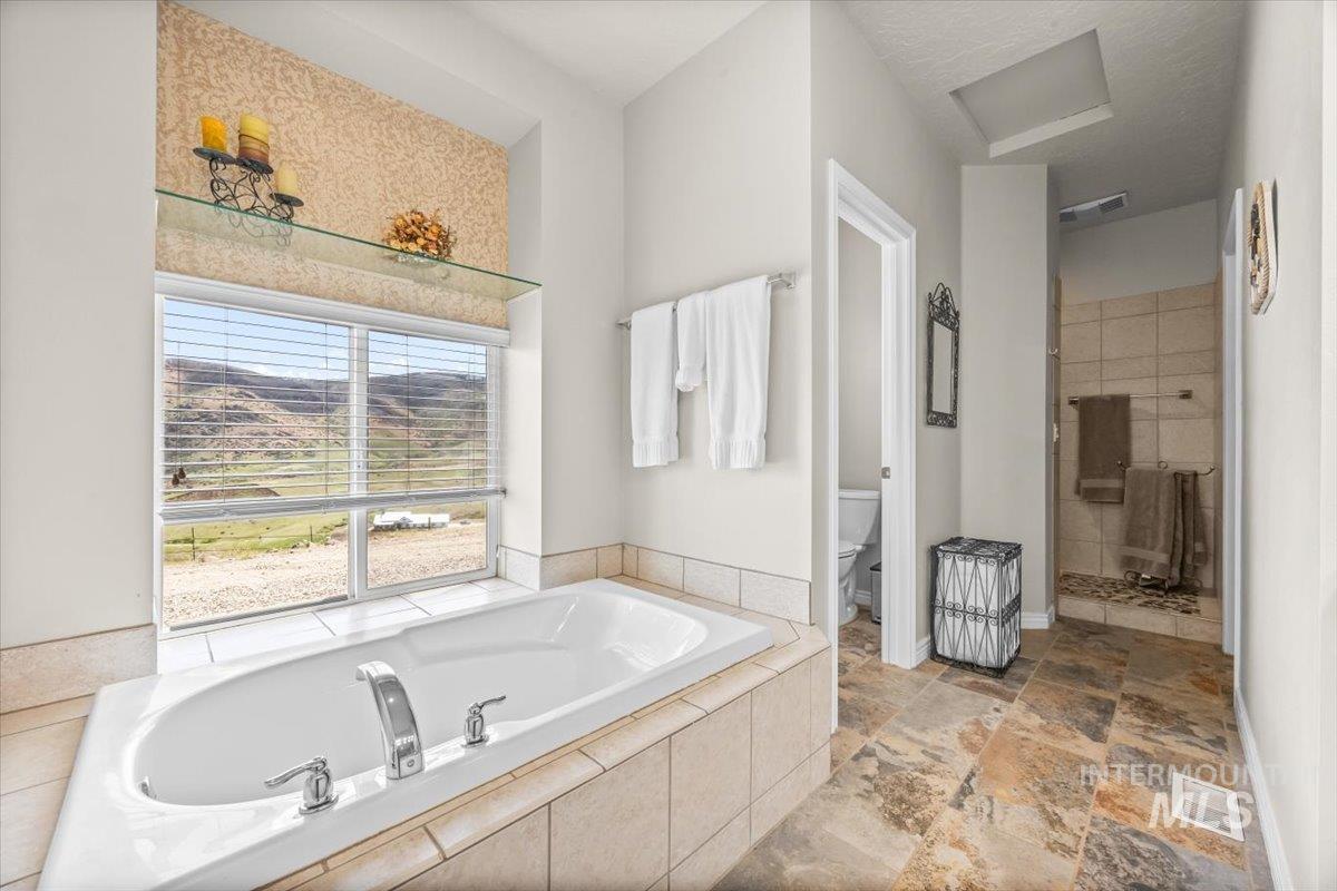 Horseshoe Bend, Idaho 83629, United States, 3 Bedrooms Bedrooms, ,3 BathroomsBathrooms,Residential,Active,134675