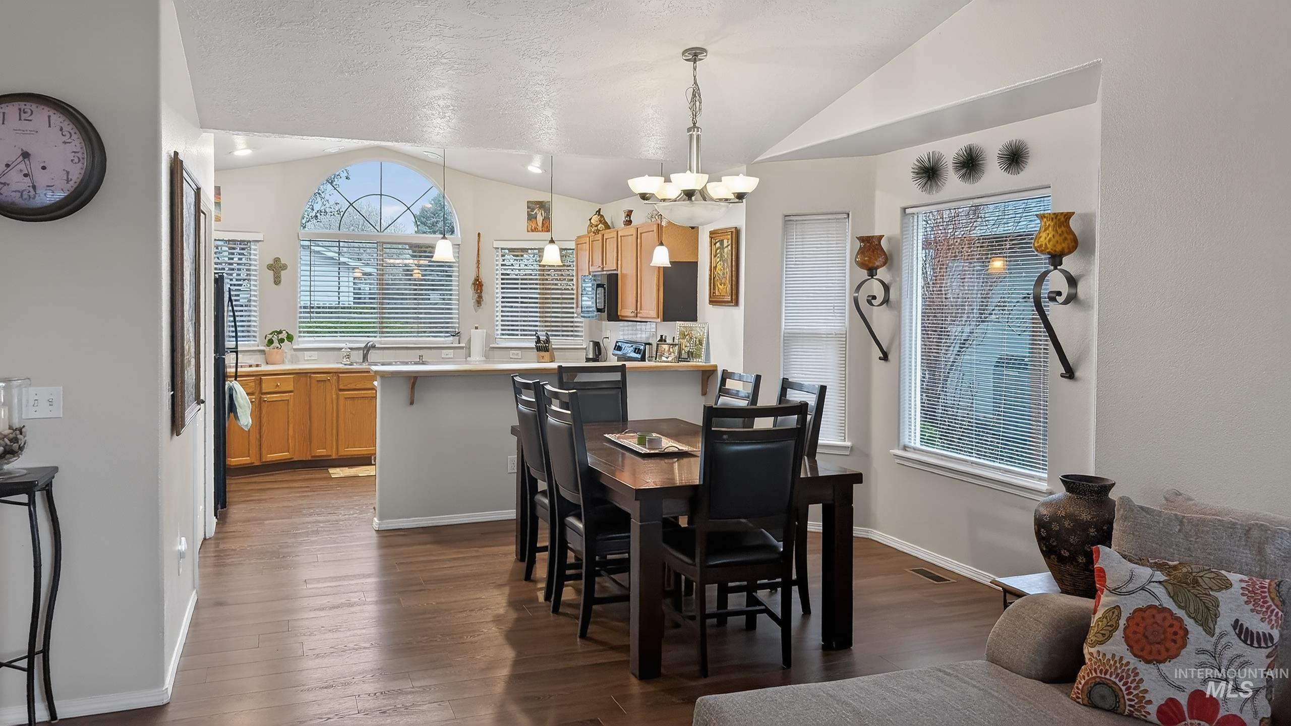 5222 N Joe Robbie Ave