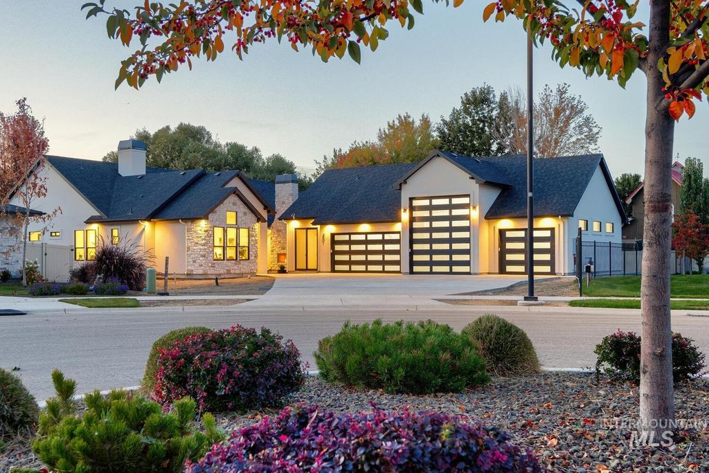 Photo of 863 N Nolina Ave, Eagle, ID 83616 (MLS # 98965521)