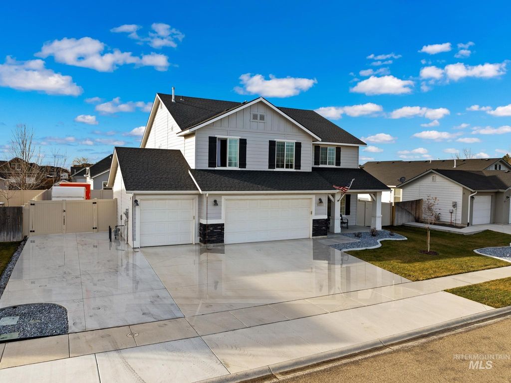 Photo of 16881 N Brookings Way, Nampa, ID 83687 (MLS # 98970684)