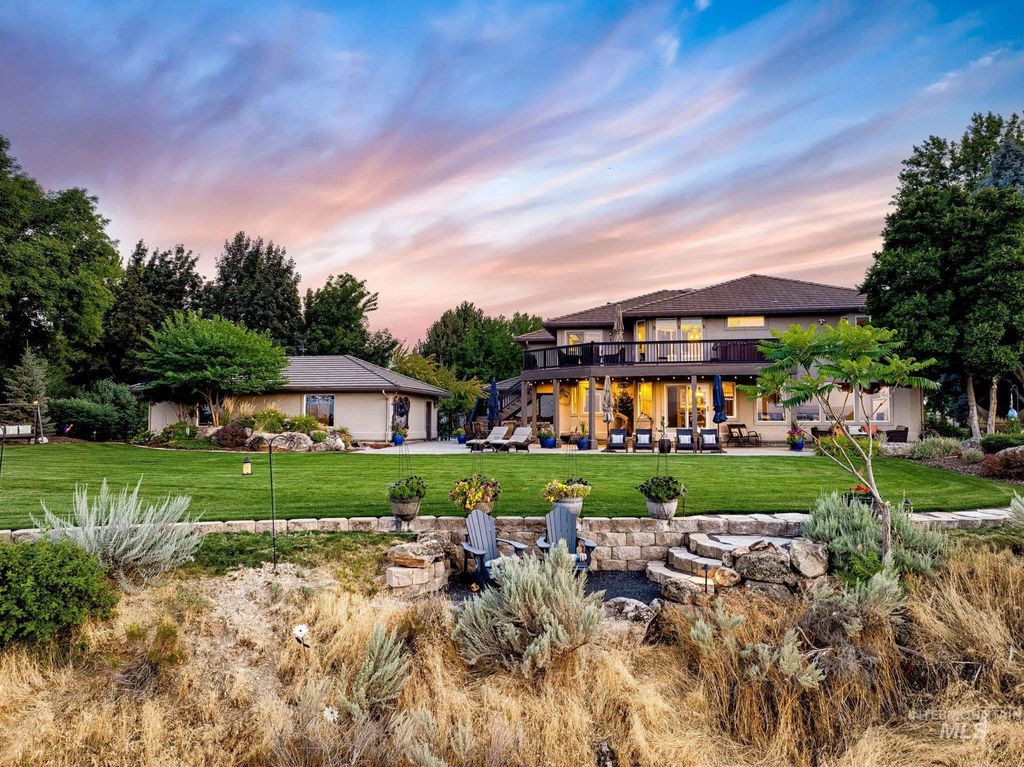 Photo of 3050 S Whitepost Way, Eagle, ID 83616 (MLS # 98990507)
