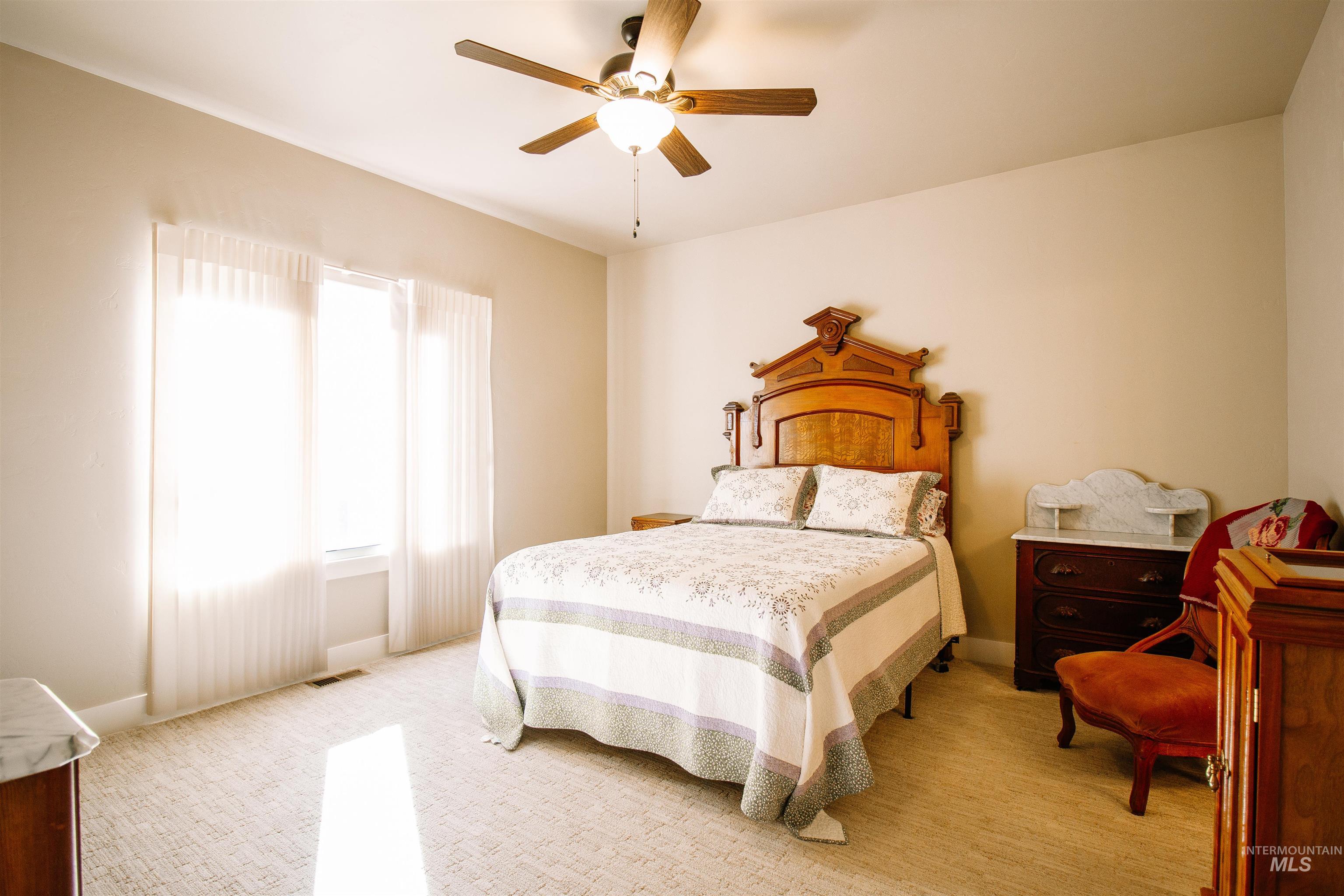 Twin Falls, Idaho 83301, United States, 2 Bedrooms Bedrooms, ,2 BathroomsBathrooms,Residential,Pending,79093