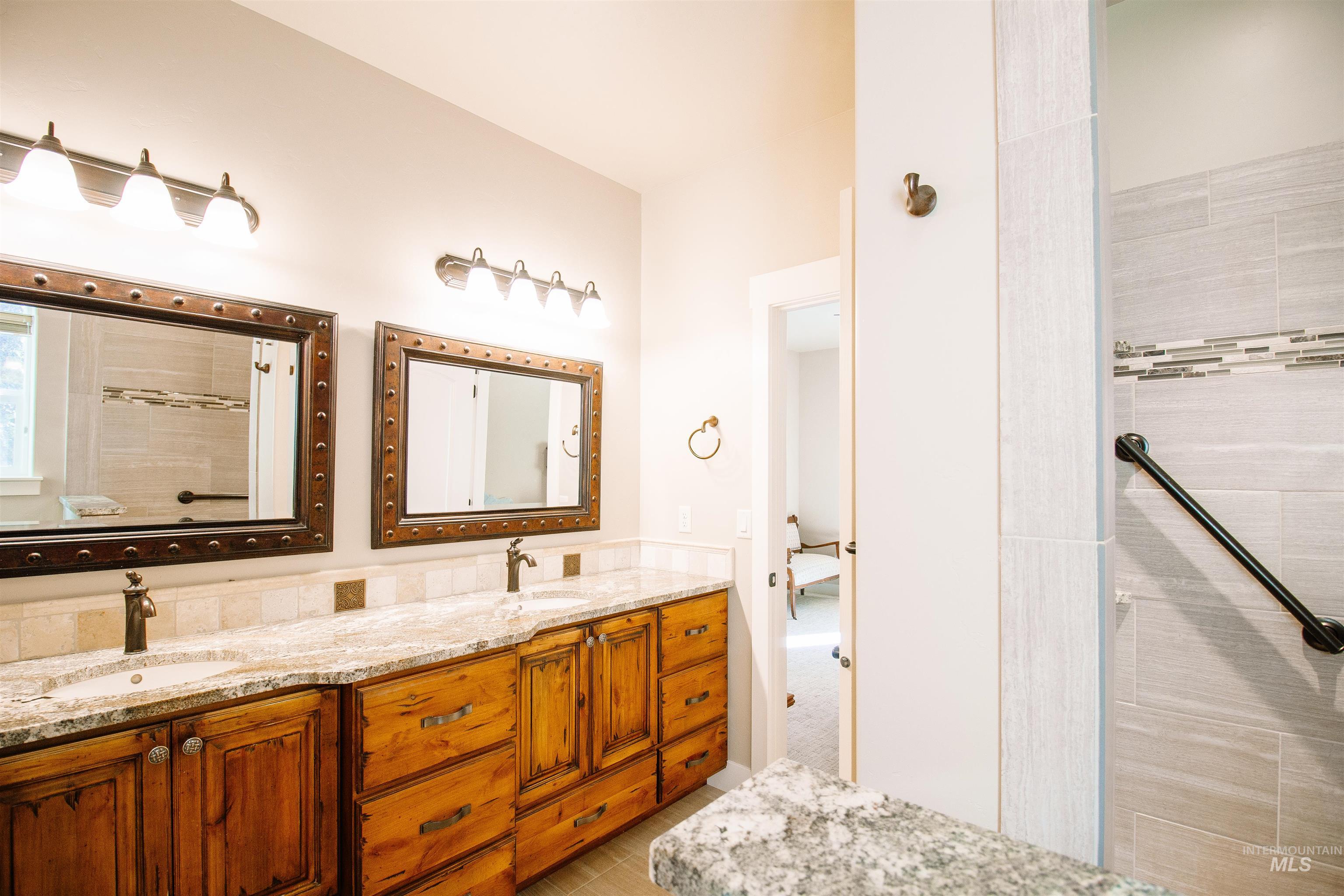 Twin Falls, Idaho 83301, United States, 2 Bedrooms Bedrooms, ,2 BathroomsBathrooms,Residential,Pending,79093