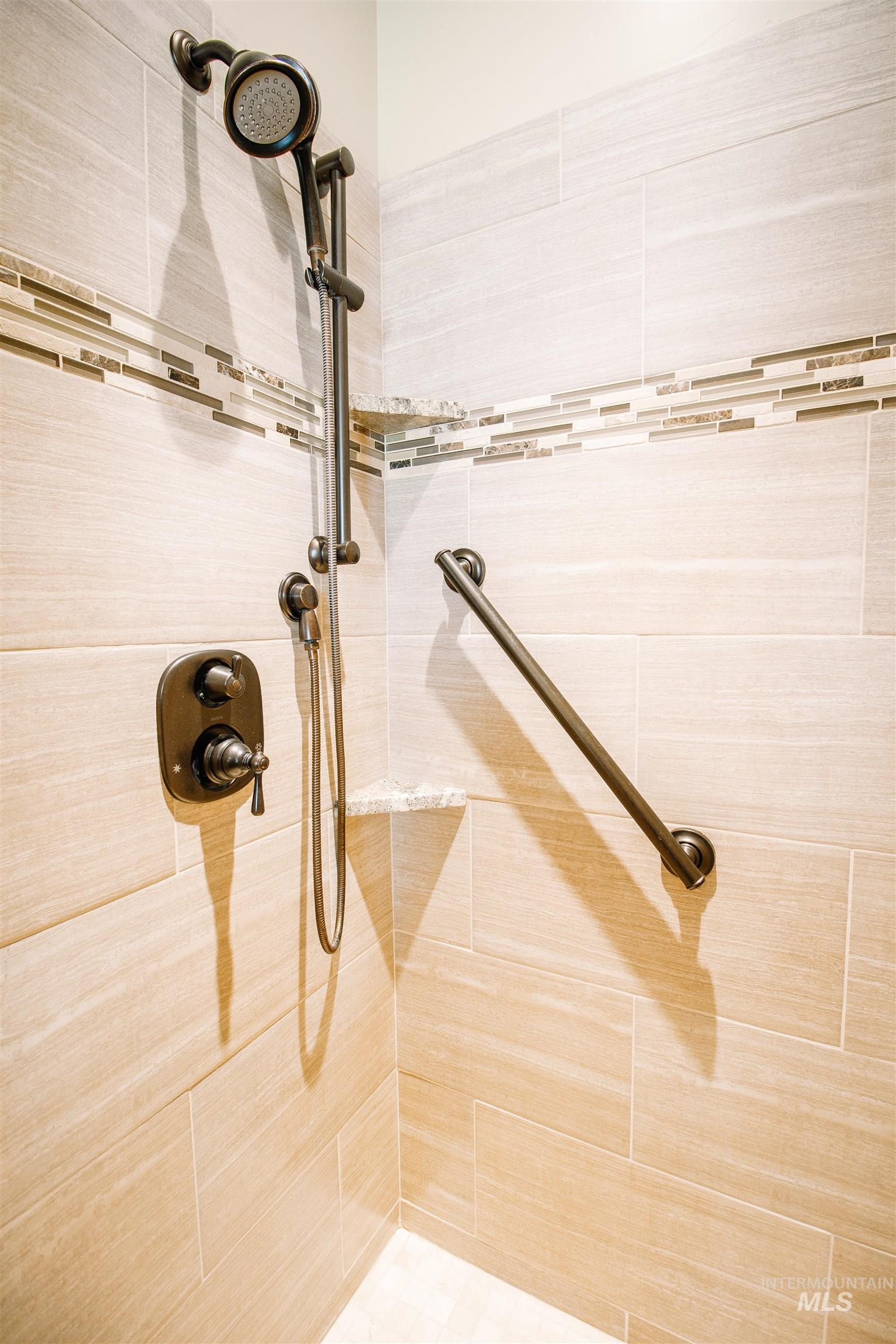 Twin Falls, Idaho 83301, United States, 2 Bedrooms Bedrooms, ,2 BathroomsBathrooms,Residential,Pending,79093