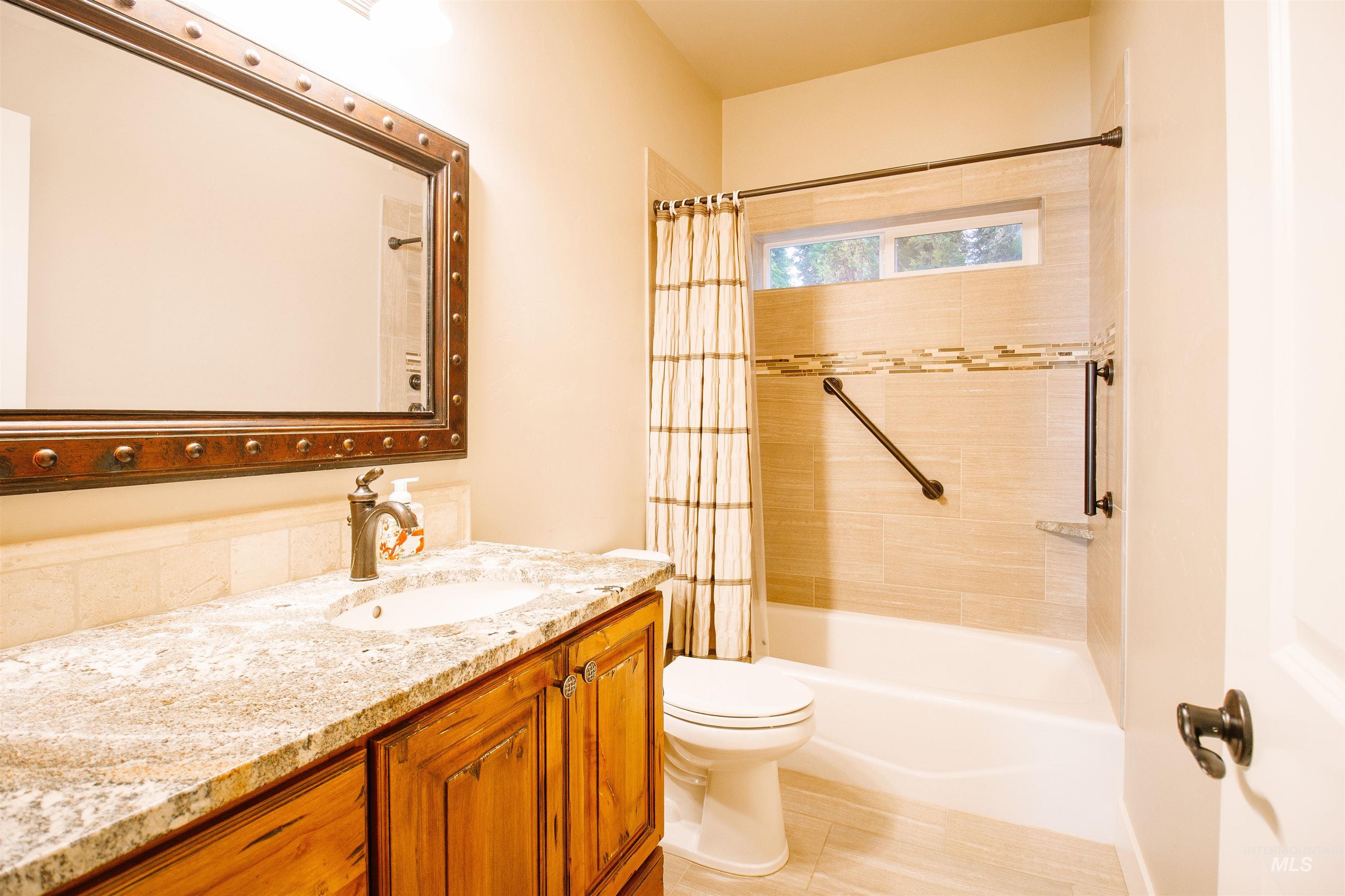 Twin Falls, Idaho 83301, United States, 2 Bedrooms Bedrooms, ,2 BathroomsBathrooms,Residential,Pending,79093