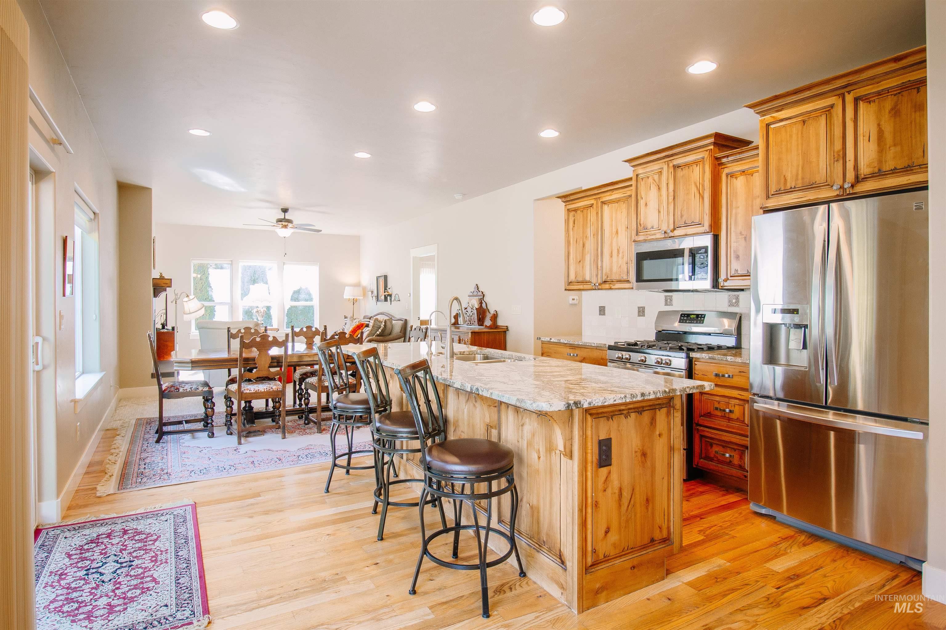 Twin Falls, Idaho 83301, United States, 2 Bedrooms Bedrooms, ,2 BathroomsBathrooms,Residential,Pending,79093