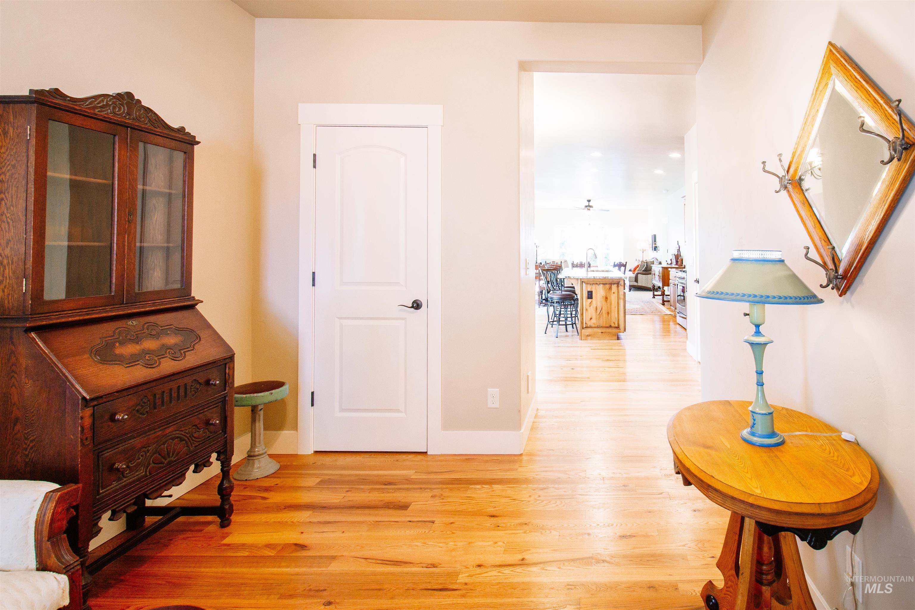 Twin Falls, Idaho 83301, United States, 2 Bedrooms Bedrooms, ,2 BathroomsBathrooms,Residential,Pending,79093