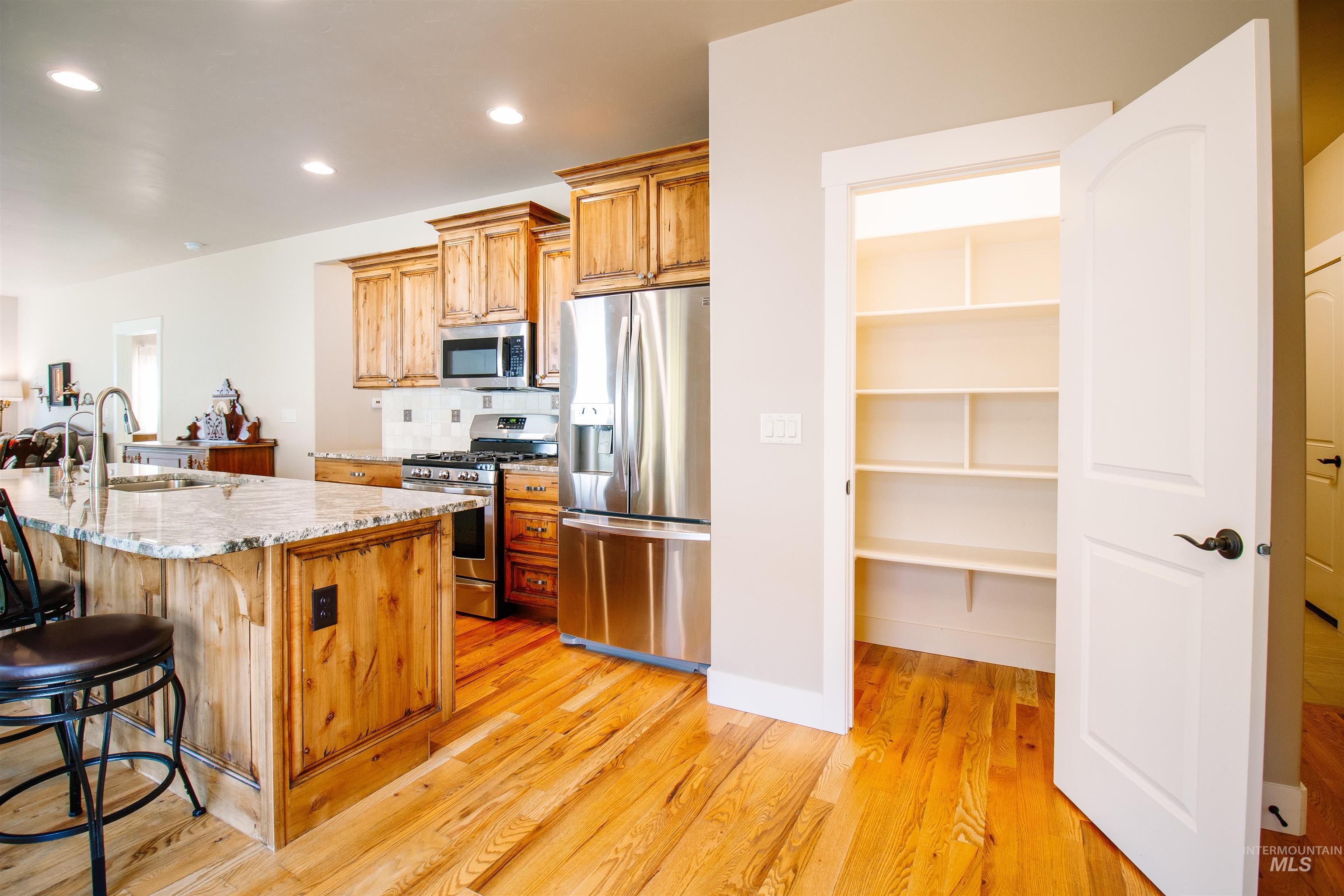 Twin Falls, Idaho 83301, United States, 2 Bedrooms Bedrooms, ,2 BathroomsBathrooms,Residential,Pending,79093