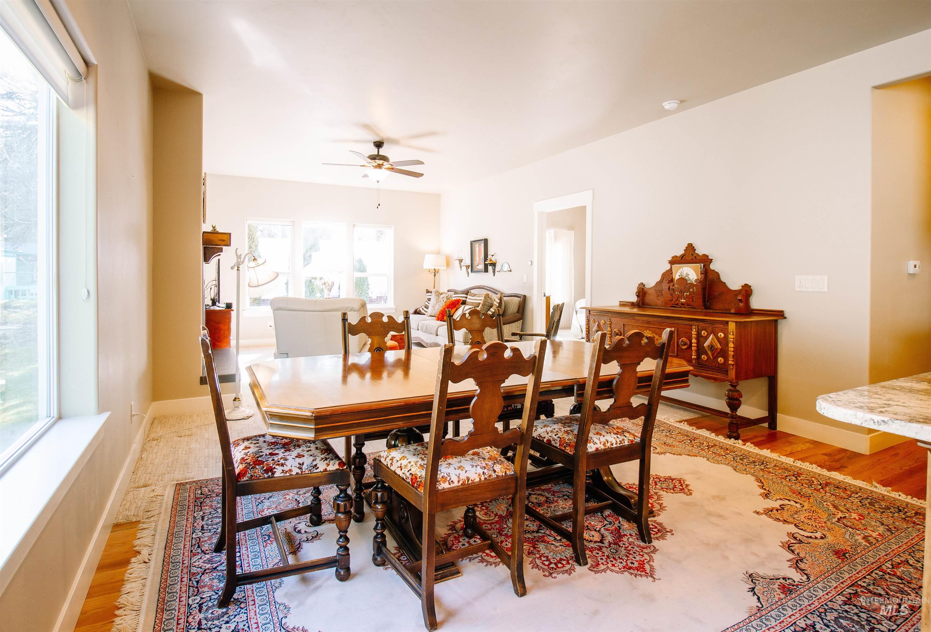 Twin Falls, Idaho 83301, United States, 2 Bedrooms Bedrooms, ,2 BathroomsBathrooms,Residential,Pending,79093