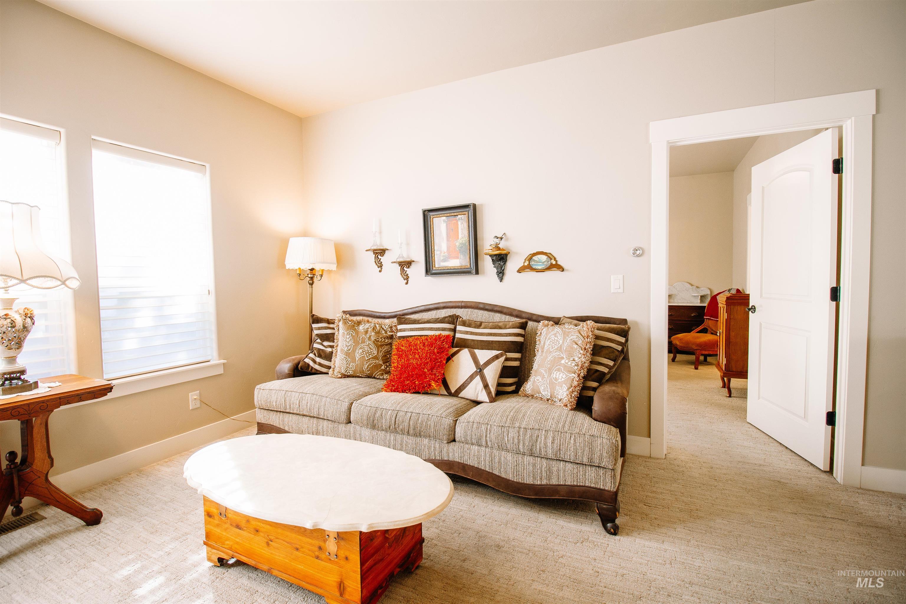 Twin Falls, Idaho 83301, United States, 2 Bedrooms Bedrooms, ,2 BathroomsBathrooms,Residential,Pending,79093