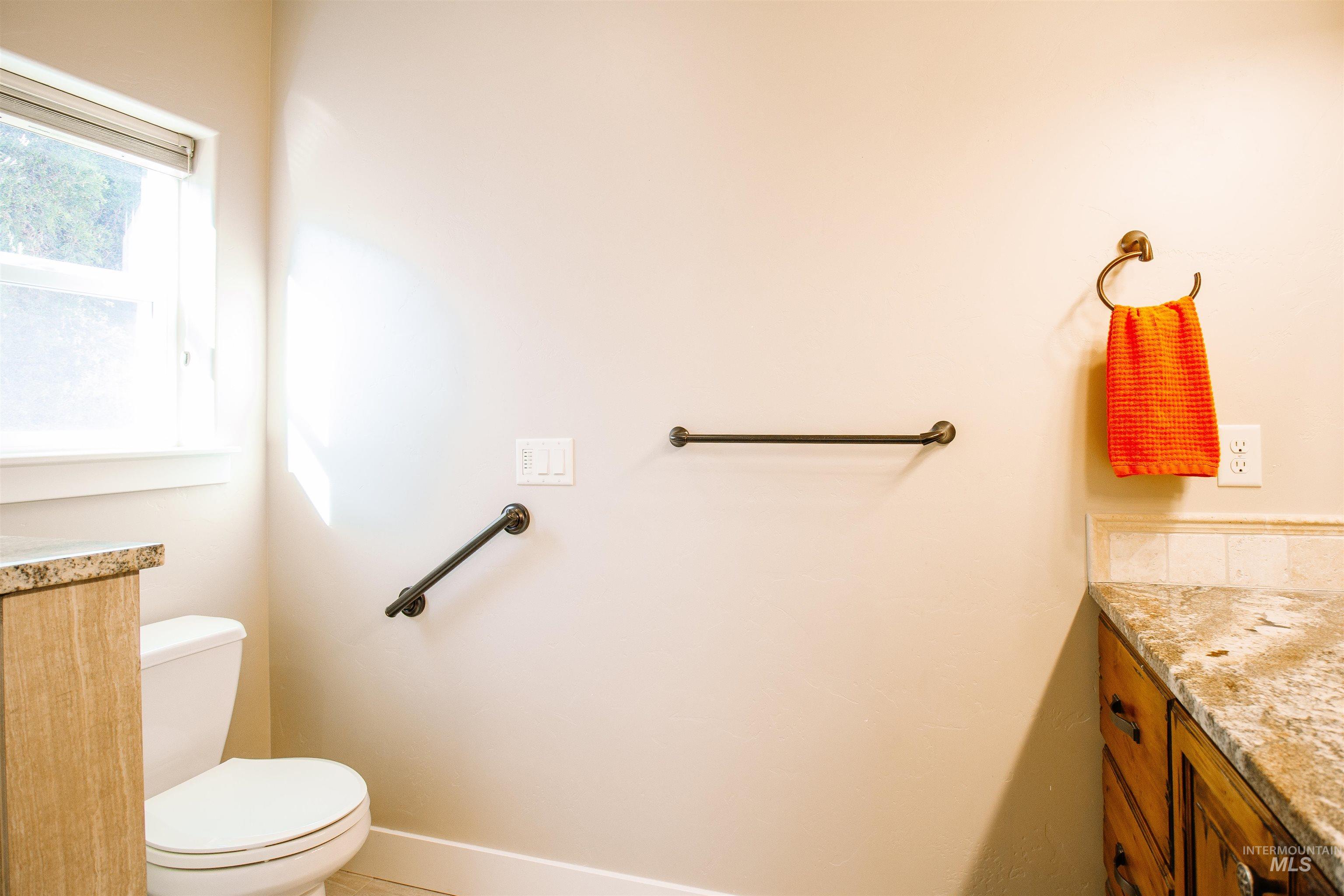 Twin Falls, Idaho 83301, United States, 2 Bedrooms Bedrooms, ,2 BathroomsBathrooms,Residential,Pending,79093