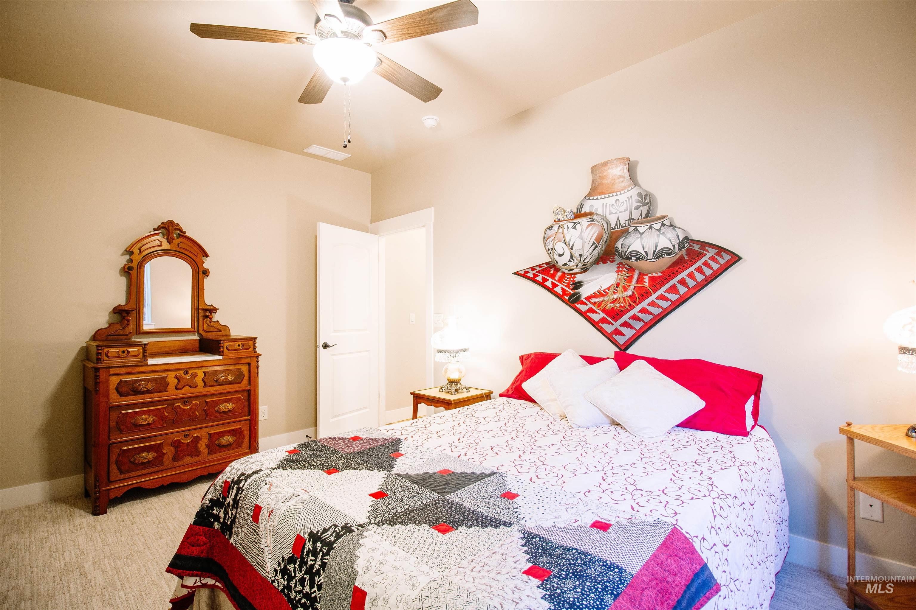 Twin Falls, Idaho 83301, United States, 2 Bedrooms Bedrooms, ,2 BathroomsBathrooms,Residential,Pending,79093