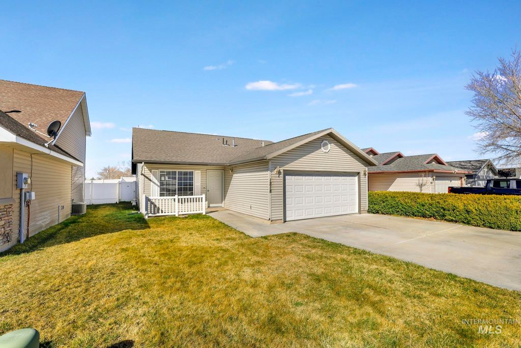 Photo of 1218 Inca Dr, Twin Falls, ID 83301 (MLS # 98977580)
